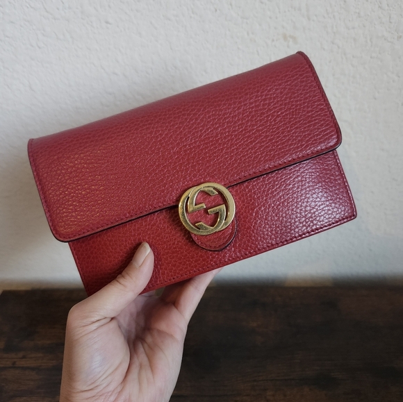 Gucci Interlocking G Chain Wallet Red Leather - Picture 15 of 16